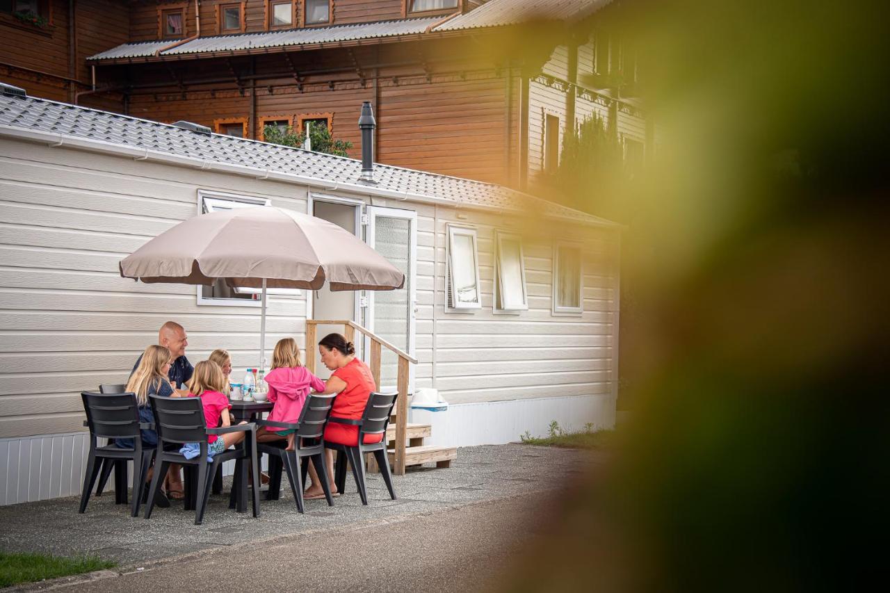 Vakantiepark Wilhelm Tell Superieur Chalet Opglabbeek Buitenkant foto